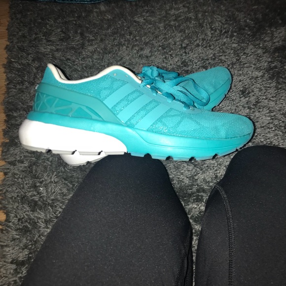 Adidas women's cloud foam sneakers size 8.5 - Picture 2 of 5